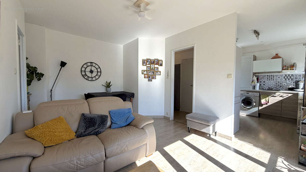 Appartement t2 42 m2 - romans ouest - photo 5