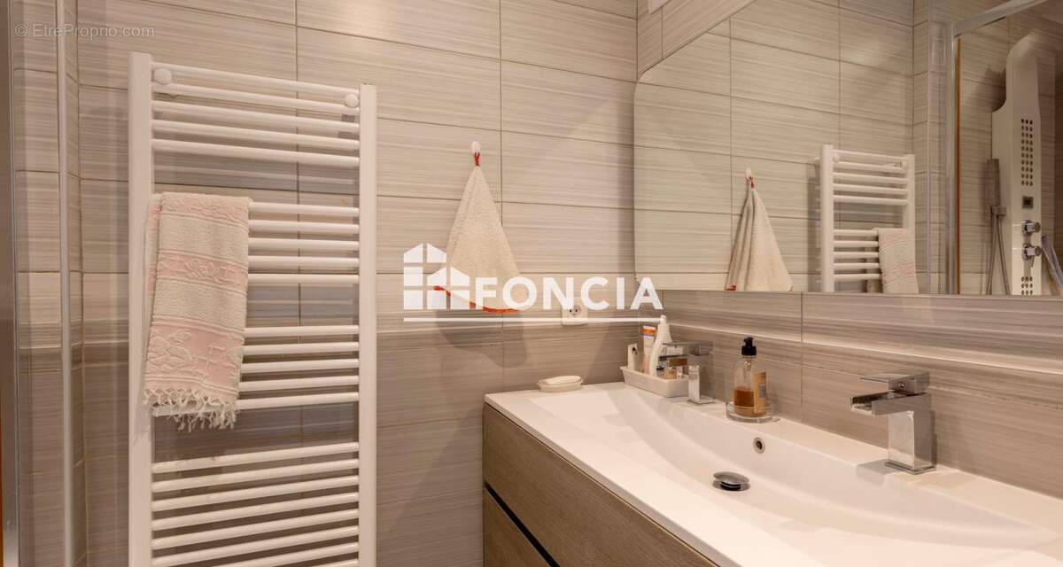 Appartement à SALON-DE-PROVENCE