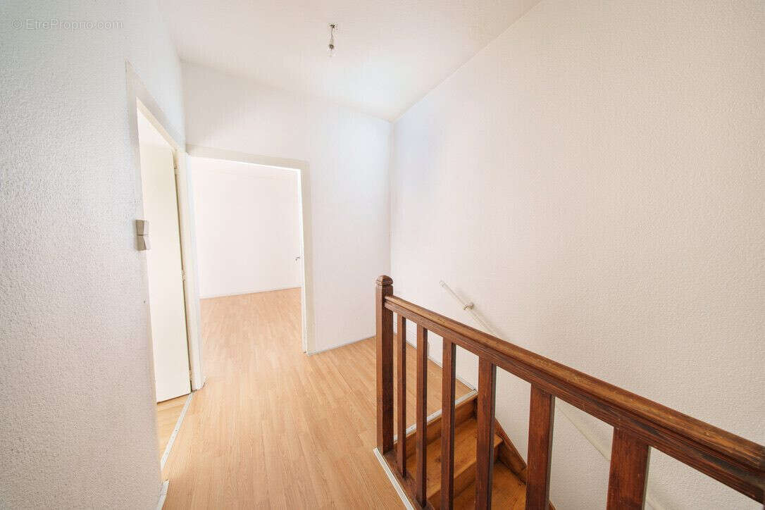 Maison 69 m² à Aigueperse  - photo 5