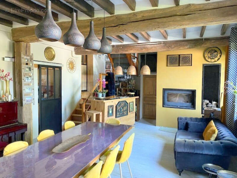 Maison à RIGNY-LE-FERRON
