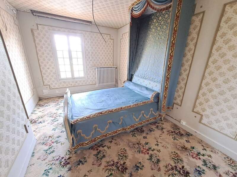 Maison à AUBIE-ET-ESPESSAS
