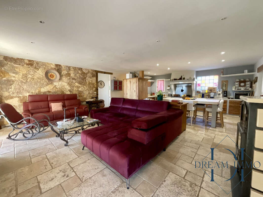 Maison à PUGET-VILLE