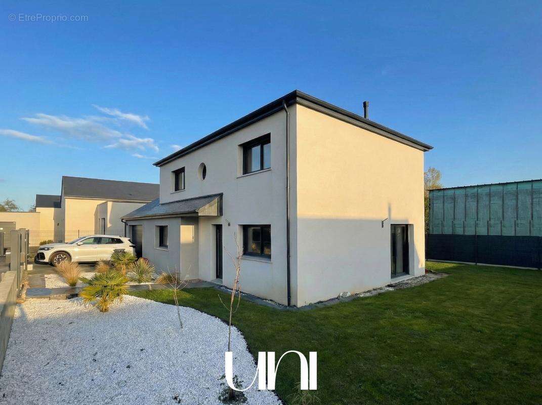 Maison à SAINT-MARTIN-DES-ENTREES