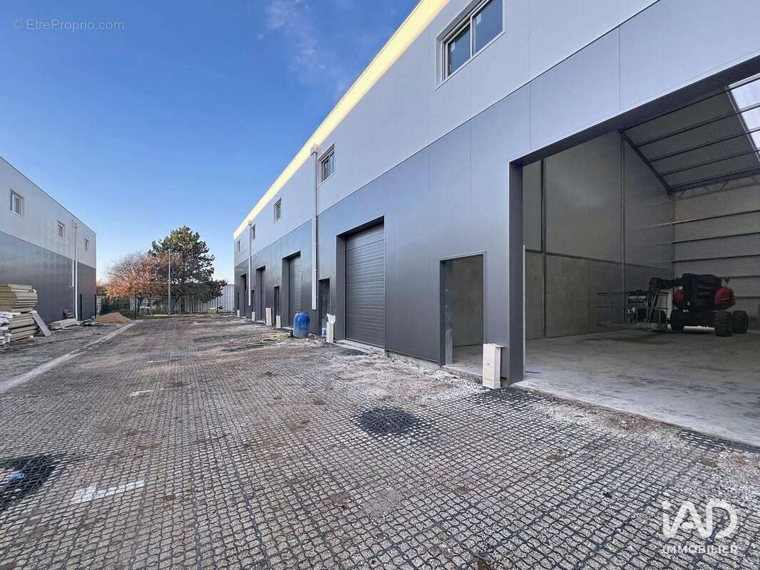 Commerce 121 m² à Brie-Comte-Robert  - photo 5