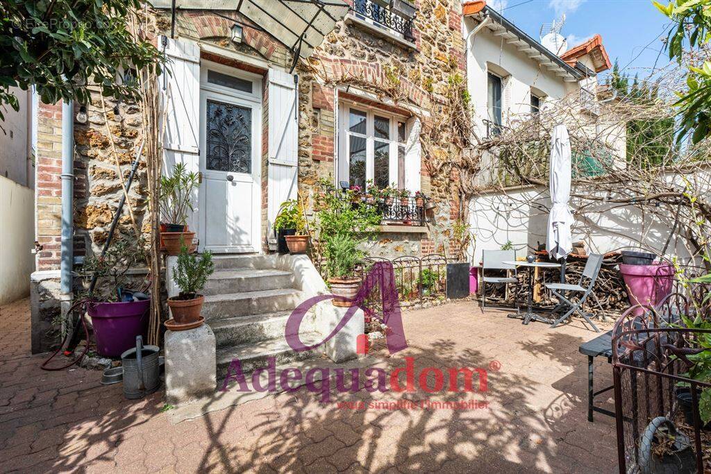 Maison à ASNIERES-SUR-SEINE