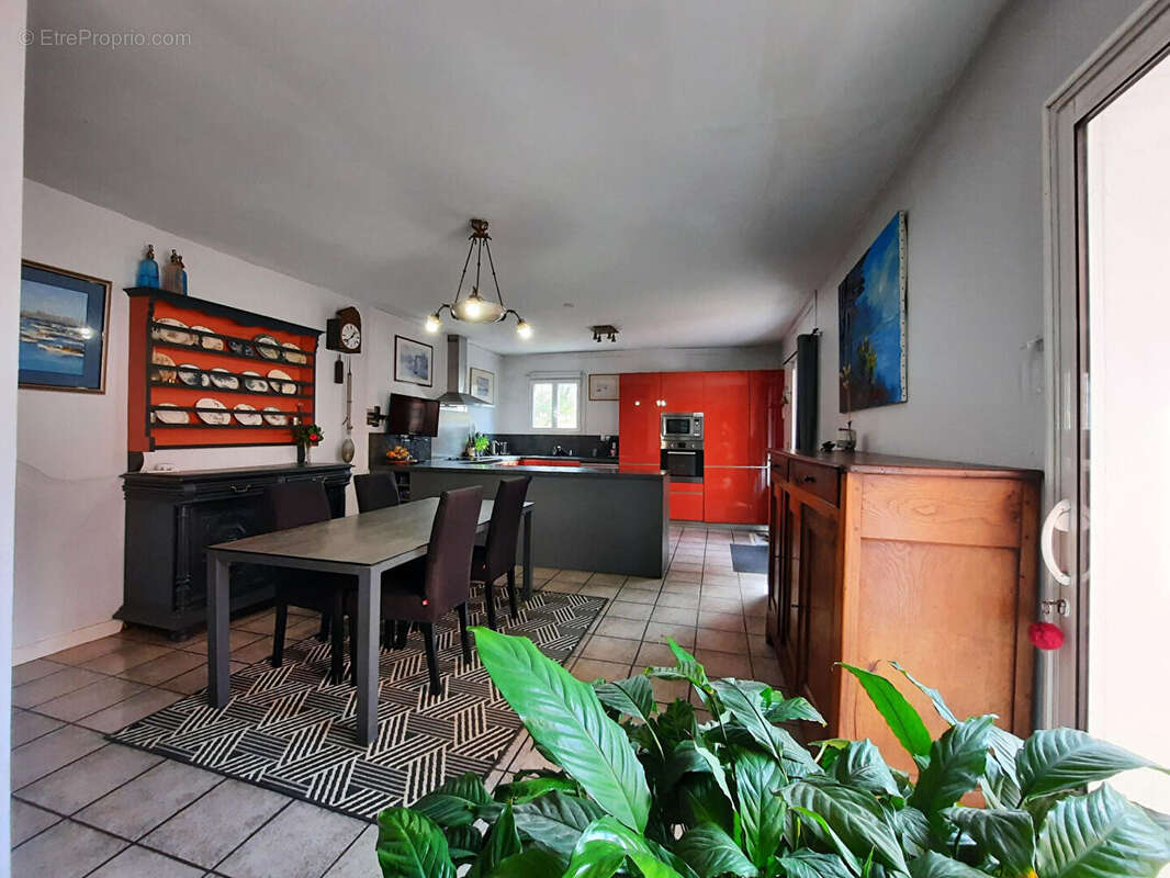 Maison à SAUBRIGUES