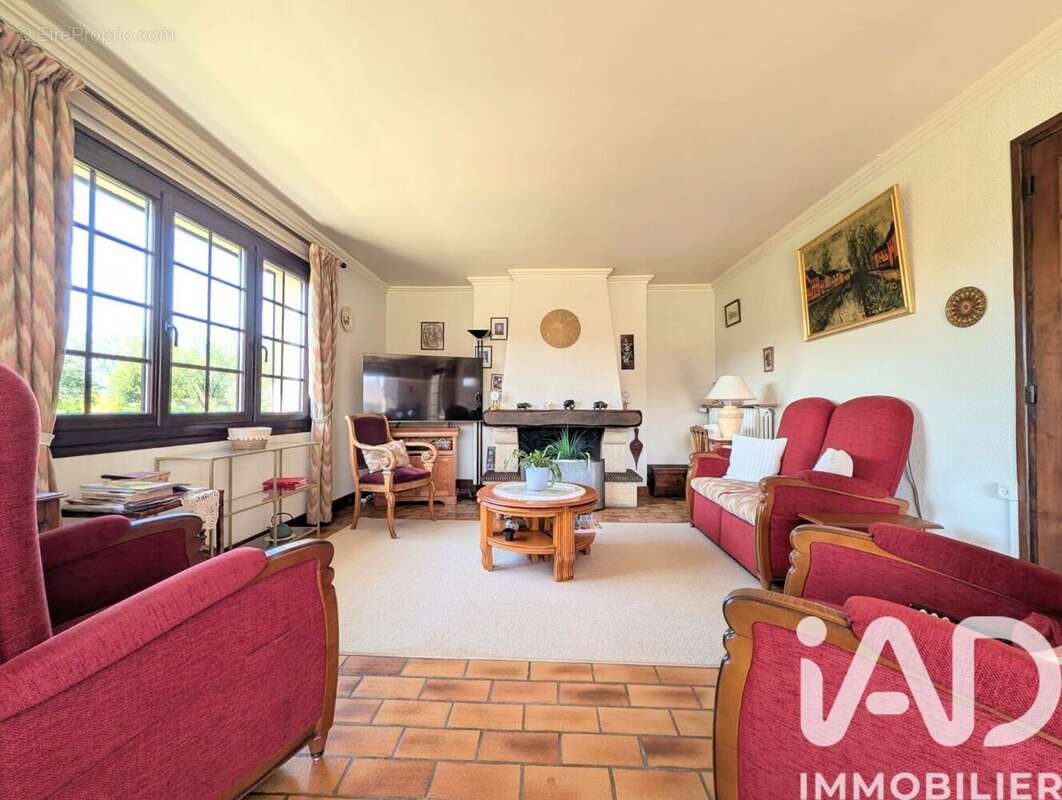 Photo 3 - Maison à CHEVRIERES
