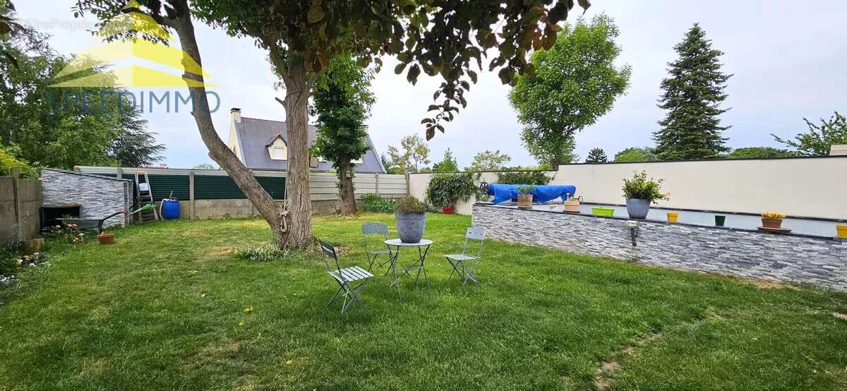 Maison à VARENNES-JARCY