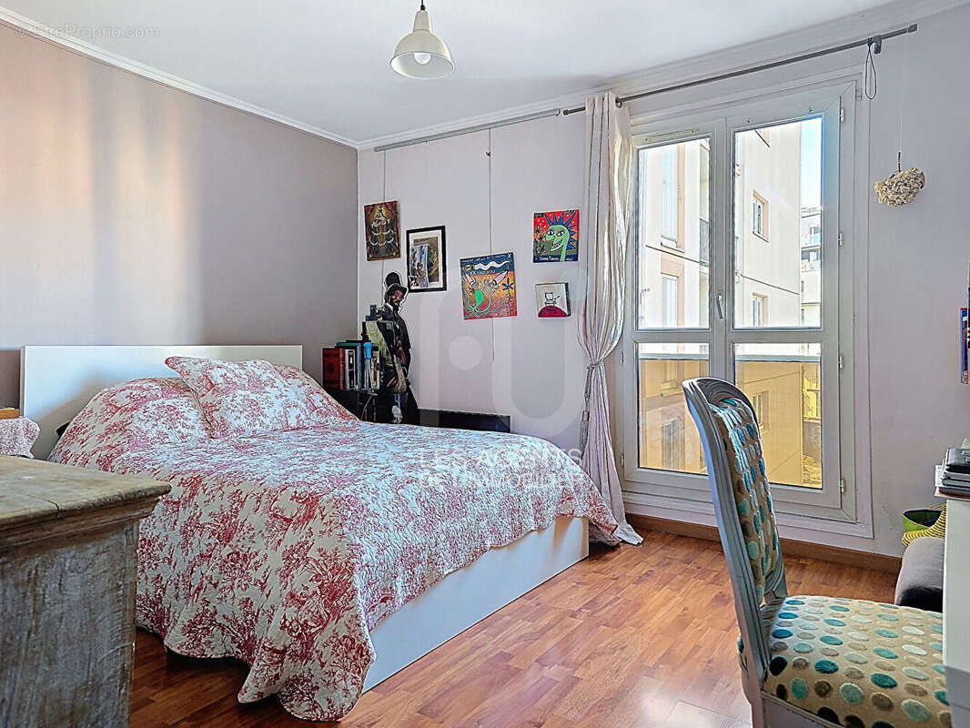 Appartement à ASNIERES-SUR-SEINE