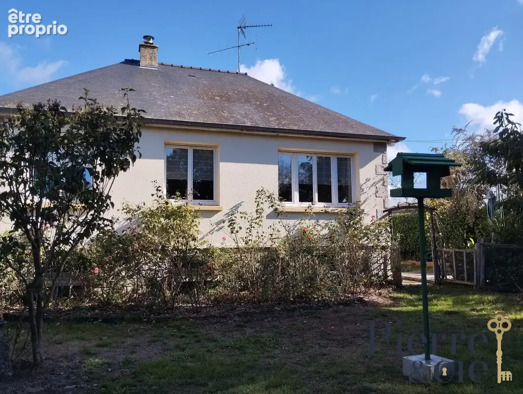 Maison à LASSAY-LES-CHATEAUX