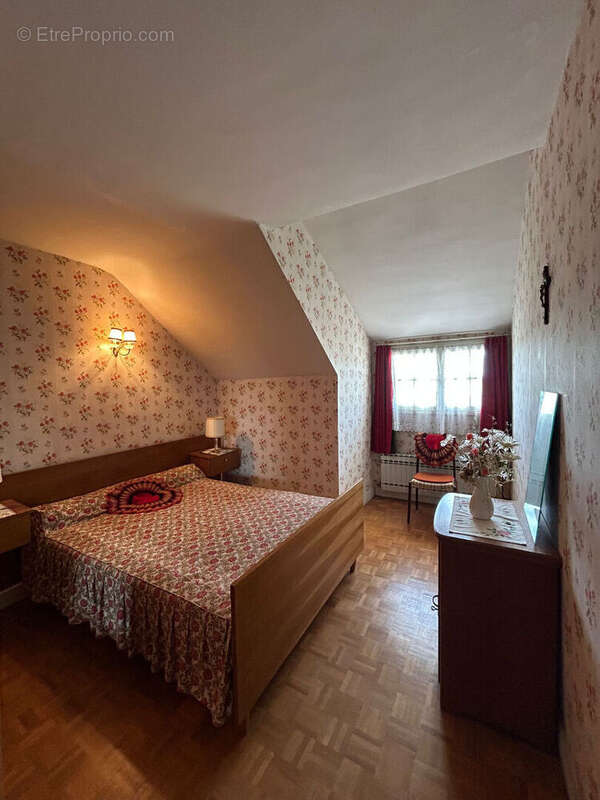 Maison à THURE