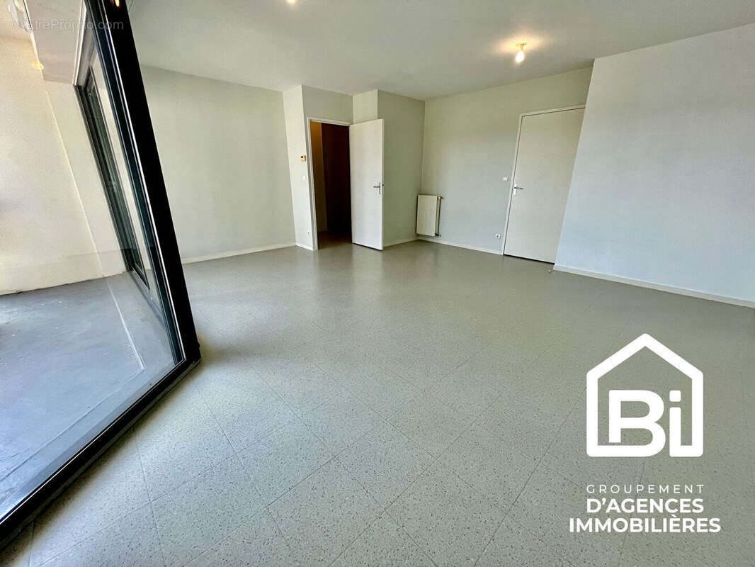 DOUVRES LA DÉLIVRANDE - T3 lumineux avec balcon, cave et double parking - photo 7