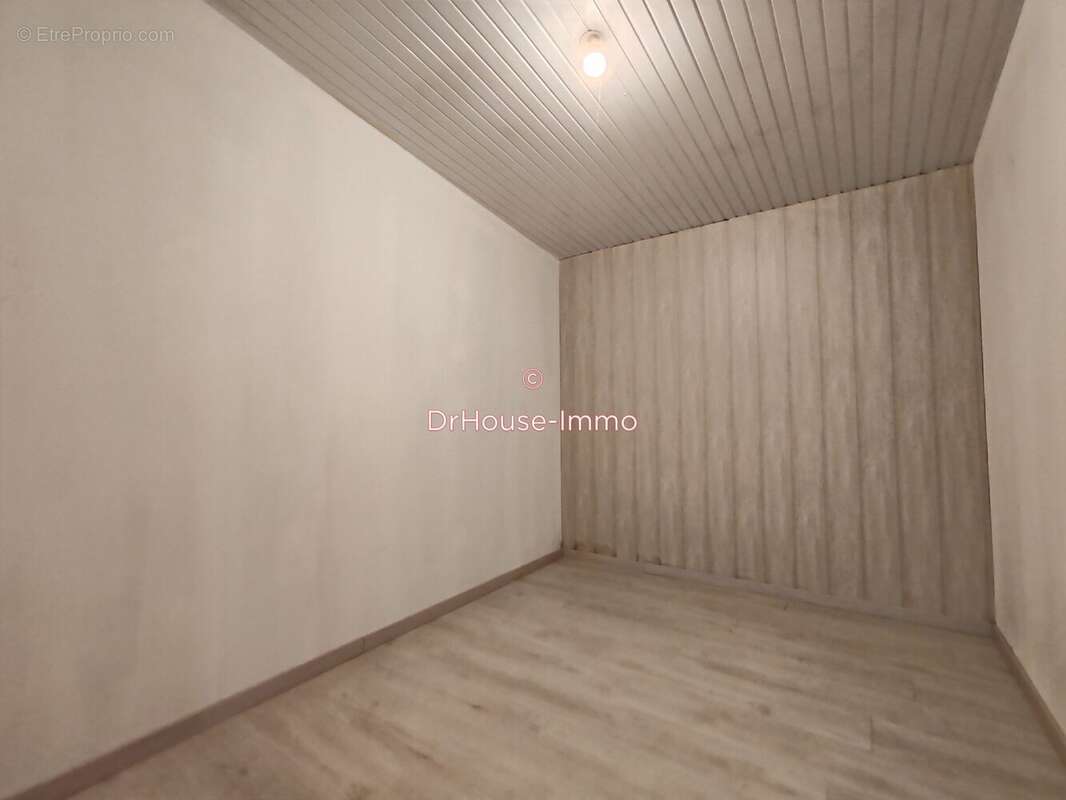 Maison à CHAMPAGNE-LES-MARAIS