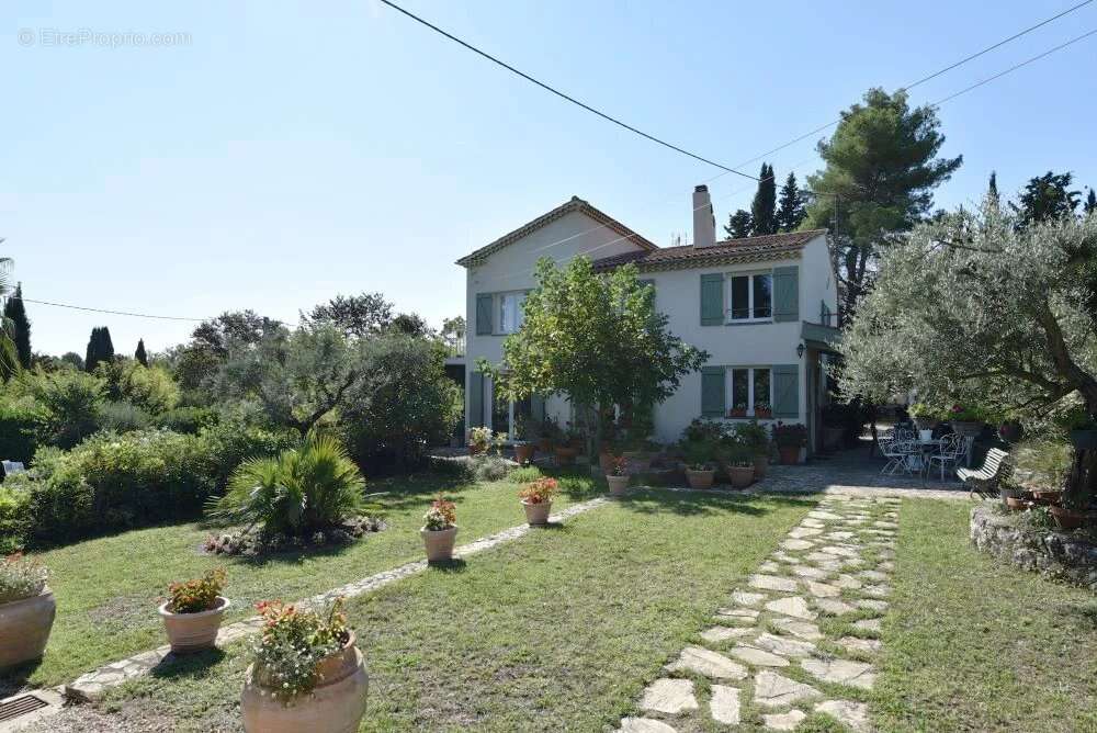 Maison à CALLIAN