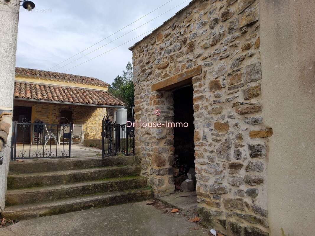 Maison à MOLIERES-SUR-CEZE