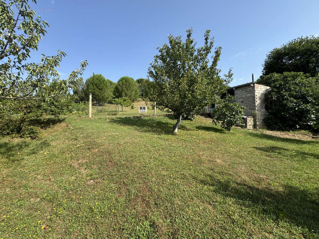 Terrain à ARTHES
