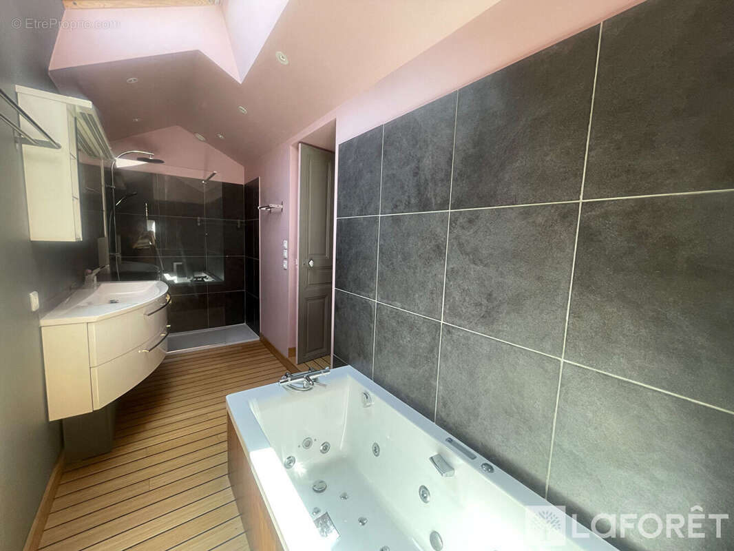 Appartement à SAINT-FLOUR