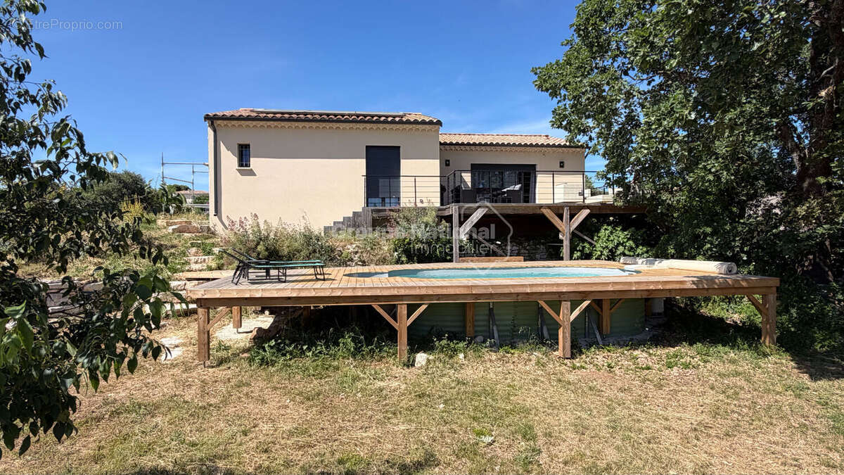 Maison récente 125 m2 avec pisicne et garage - photo 7