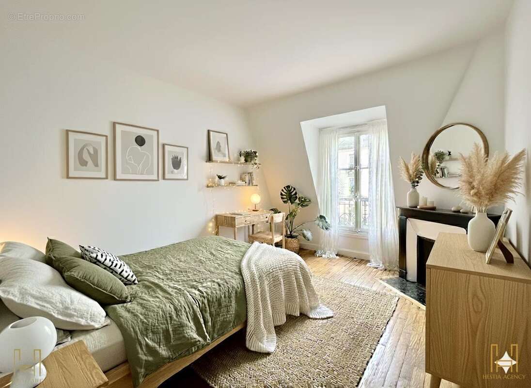 Appartement à PARIS-14E