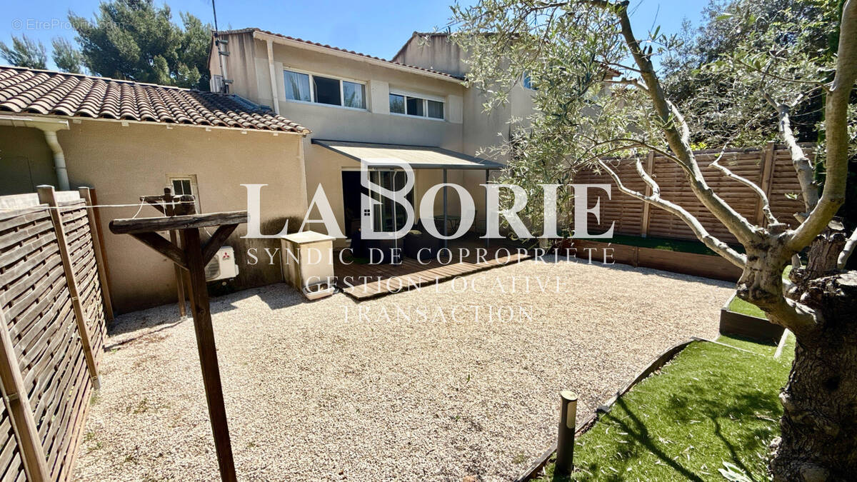 Maison à VILLENEUVE-LES-AVIGNON