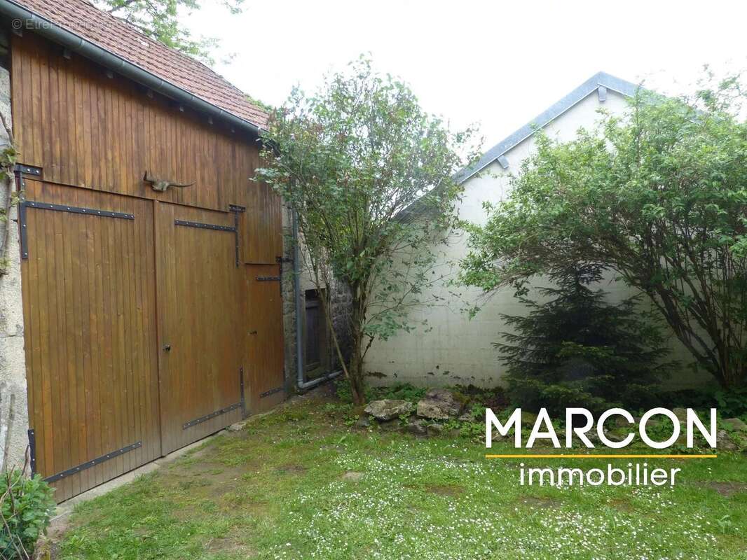 Maison à SAINT-PIERRE-BELLEVUE