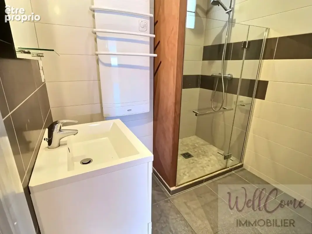 Appartement 61 m² plein de charme avec cave a deux pas des commerces - photo 6
