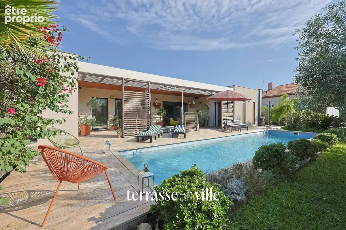 La Ciotat   Quartier résidentiel - Villa d’architecte de 200 m2   Piscine - 1 458 000€ - photo 2