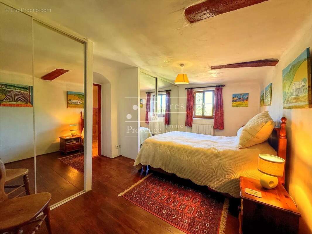 Maison à FOX-AMPHOUX