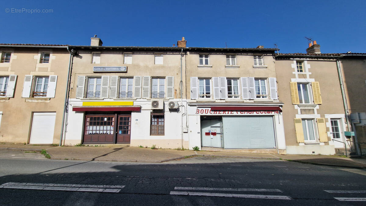 Autre à COULOMBIERS