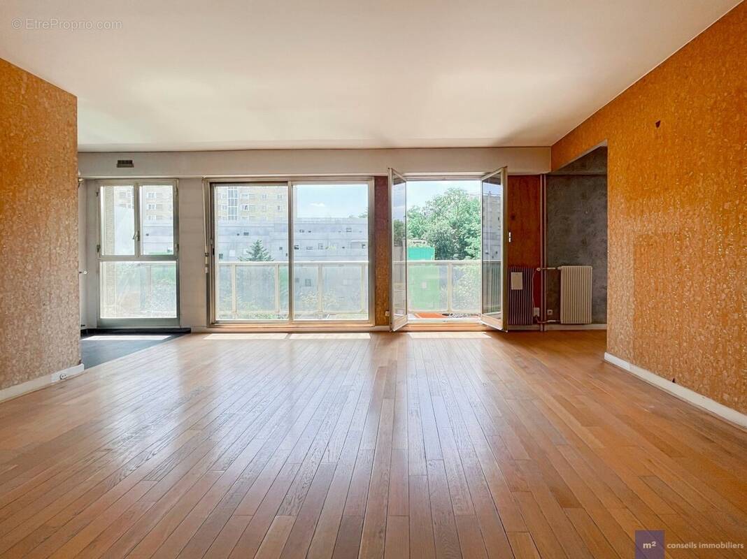 Appartement à PARIS-15E