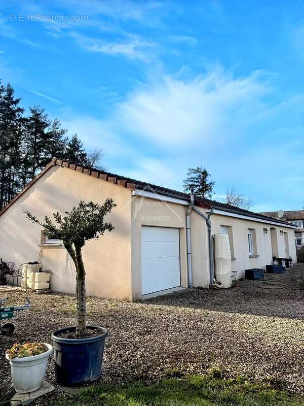 Maison à BAYET
