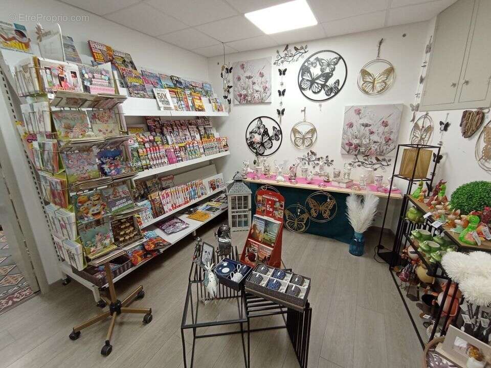 Ensemble immobilier avec épicerie multi-services et - photo 4
