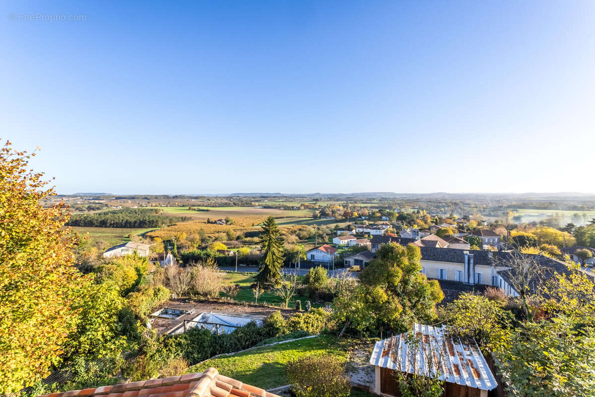 Maison à MONFLANQUIN