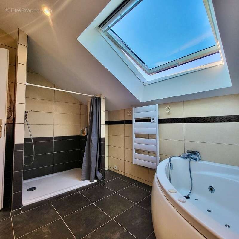 Maison à NEUVECELLE