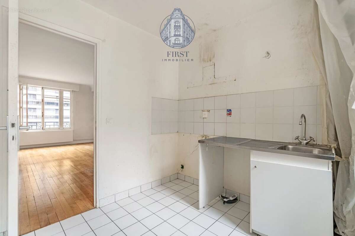 Exclusivité – paris 16e – place mexico – appartement familial traversant avec balcon - photo 13