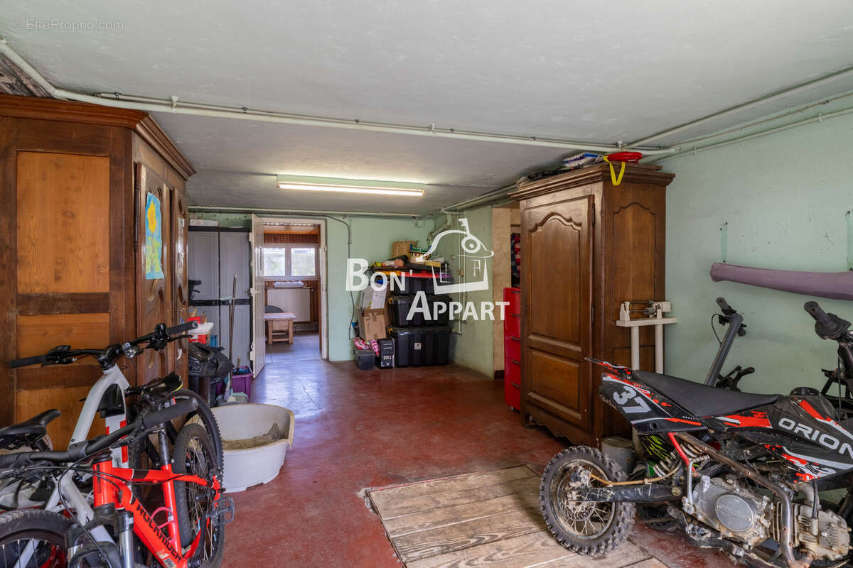 Maison au calme, située à HOMECOURT, 3 chambres, jardin et sous-sol complet - photo 8