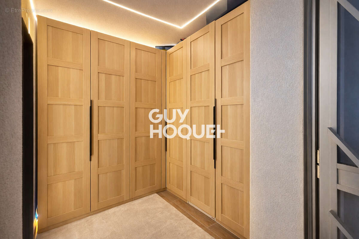 Appartement à MOUGINS