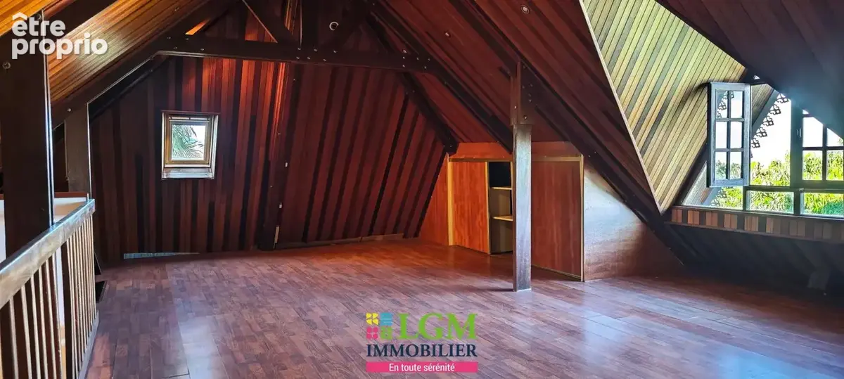 Nouveau PRIX / villa de charme spacieuse sur grand terrain 1.200m2, Trois Mares, TAMPON - photo 3