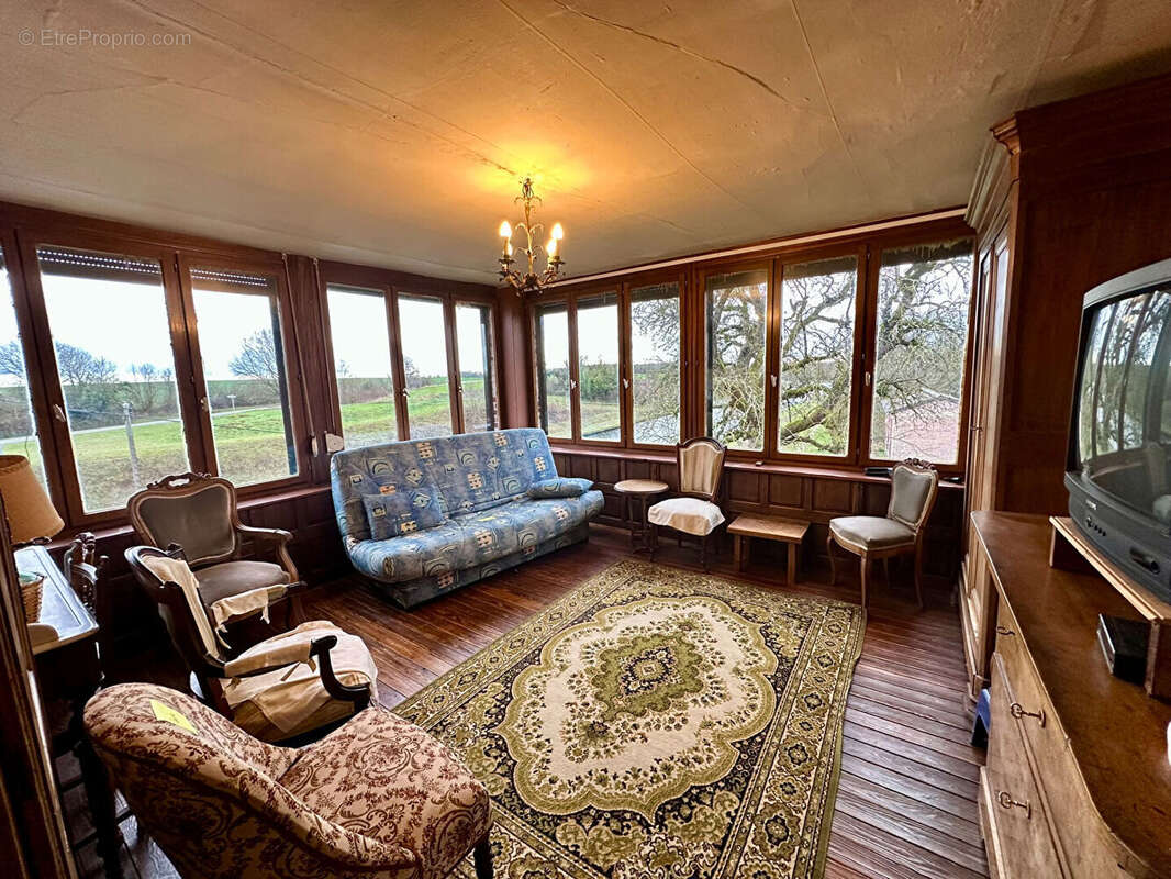 Maison à TUGNY-ET-PONT