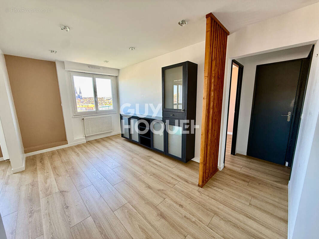 Clermont-Ferrand - Résidence Galaxie - Appartement T3 de 78m² avec stationnement - photo 4
