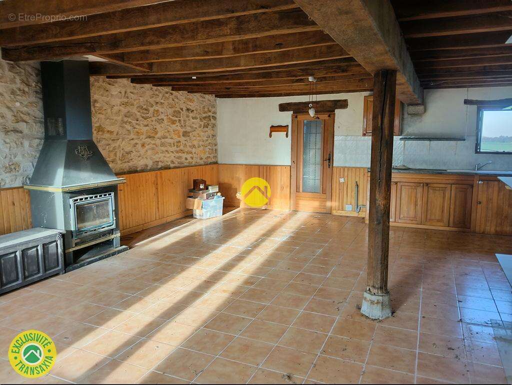 Maison à VALIGNY