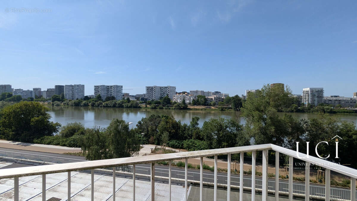 Appartement 93 m² à Saint-Sebastien-Sur-Loire  - photo 2