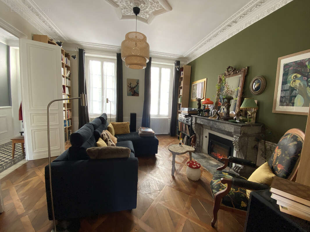 Maison à CHATEAUNEUF-SUR-CHARENTE