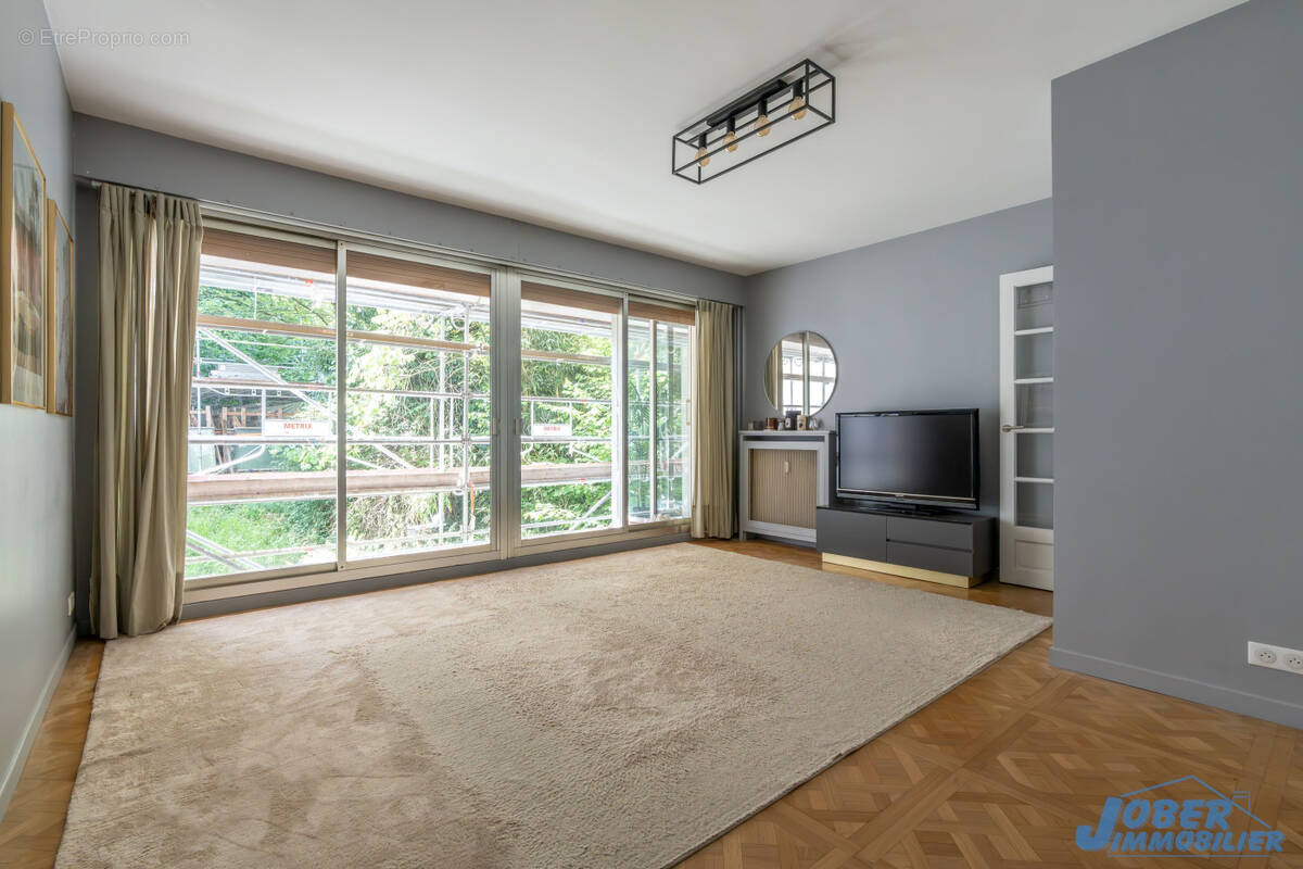 Appartement à NOGENT-SUR-MARNE