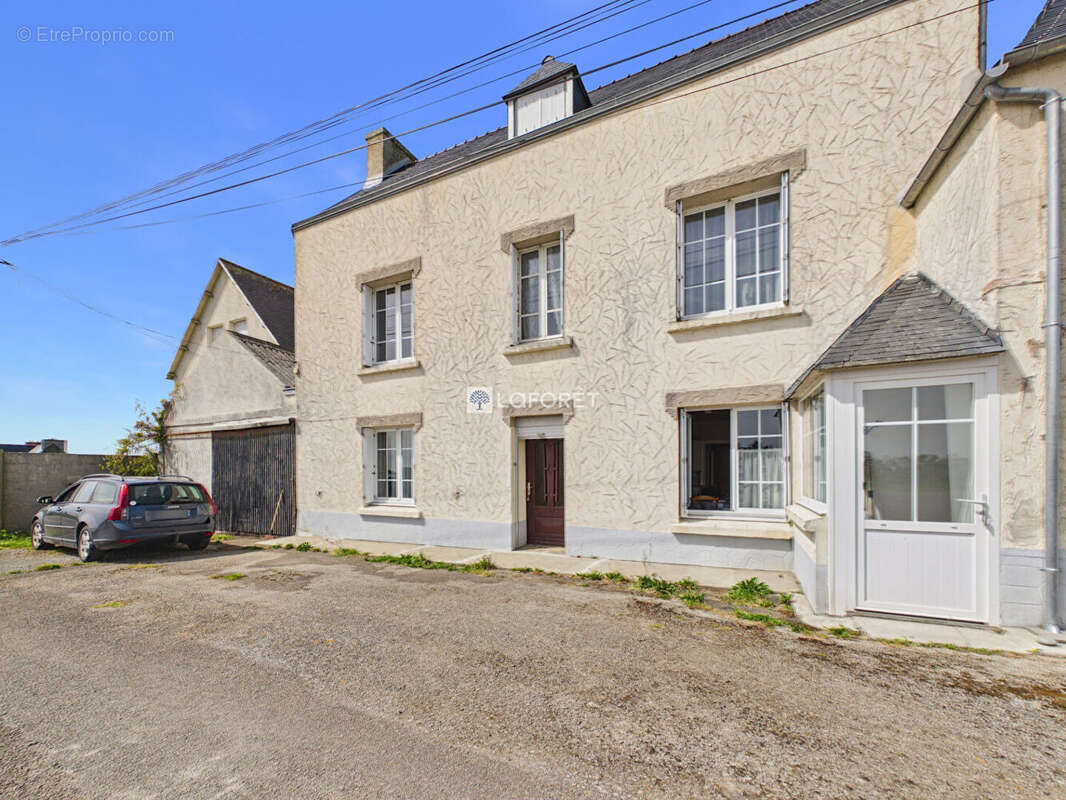 Maison Plozevet 9 pièces 232 m2 - photo 3