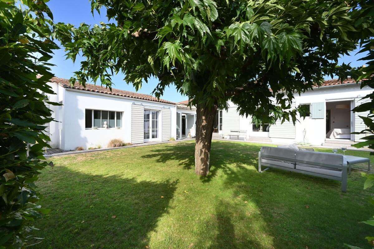 Maison à LES PORTES-EN-RE