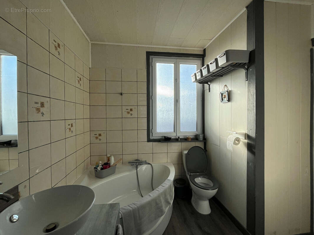 Maison à CORQUILLEROY