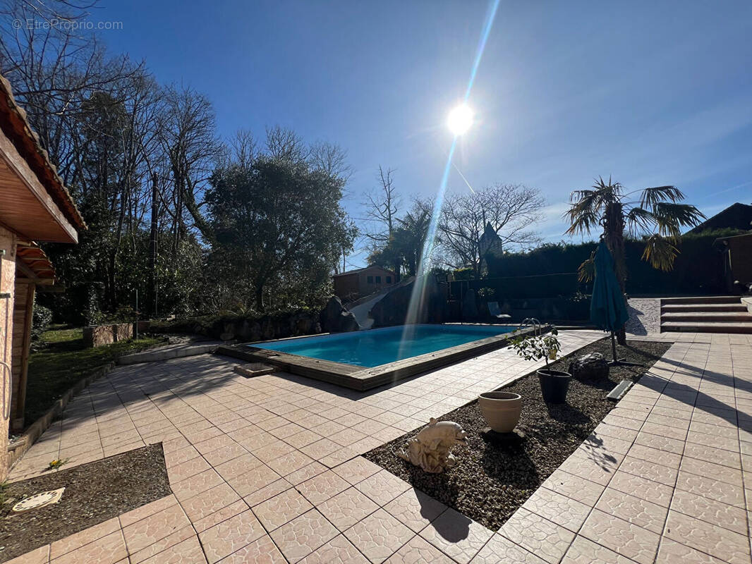 Maison à SERRES-CASTET