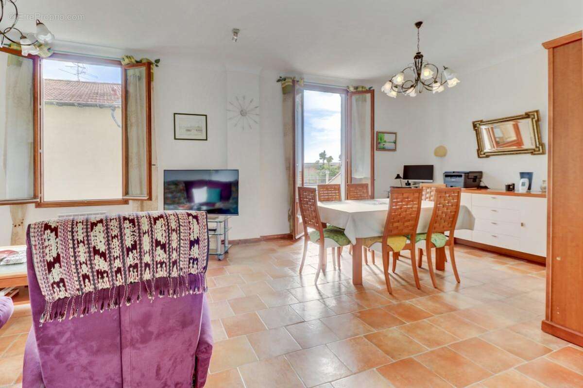 Appartement à BEAUSOLEIL