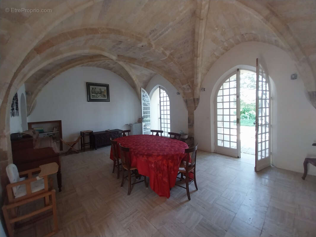 Maison à SAINTE-CROIX-DU-MONT